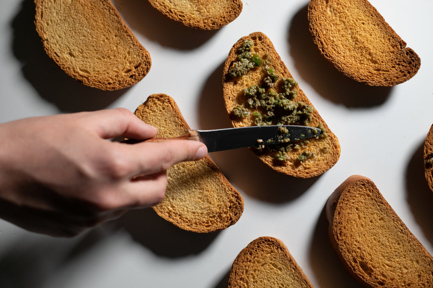 Patè di Olive Verdi, Noci e Tartufo Nero